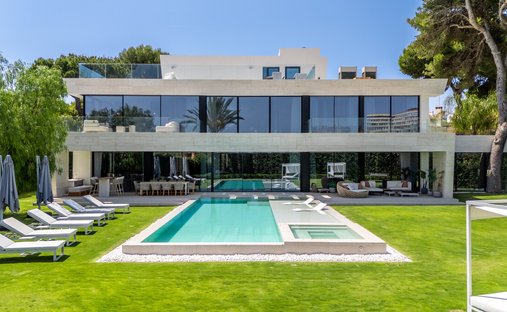 Villa in Elviria-Cabopino, Marbella, Spain 1