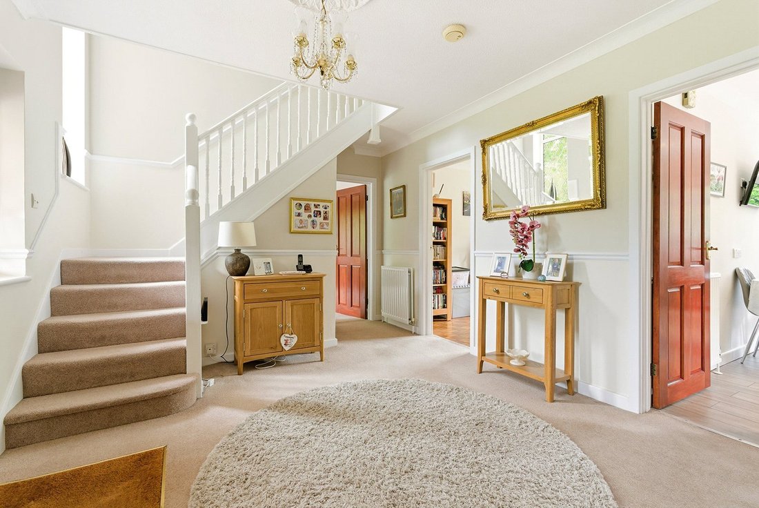 House in Langley Corner, Iver, England 2 - 17870244