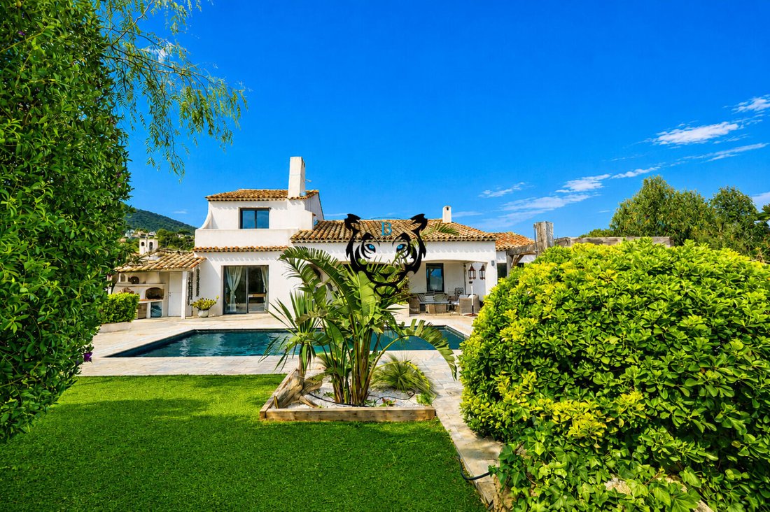 House in Nartelle-Noyer-Bellevue-bd des Sardinaux, Sainte-Maxime, France 4 - 17562437