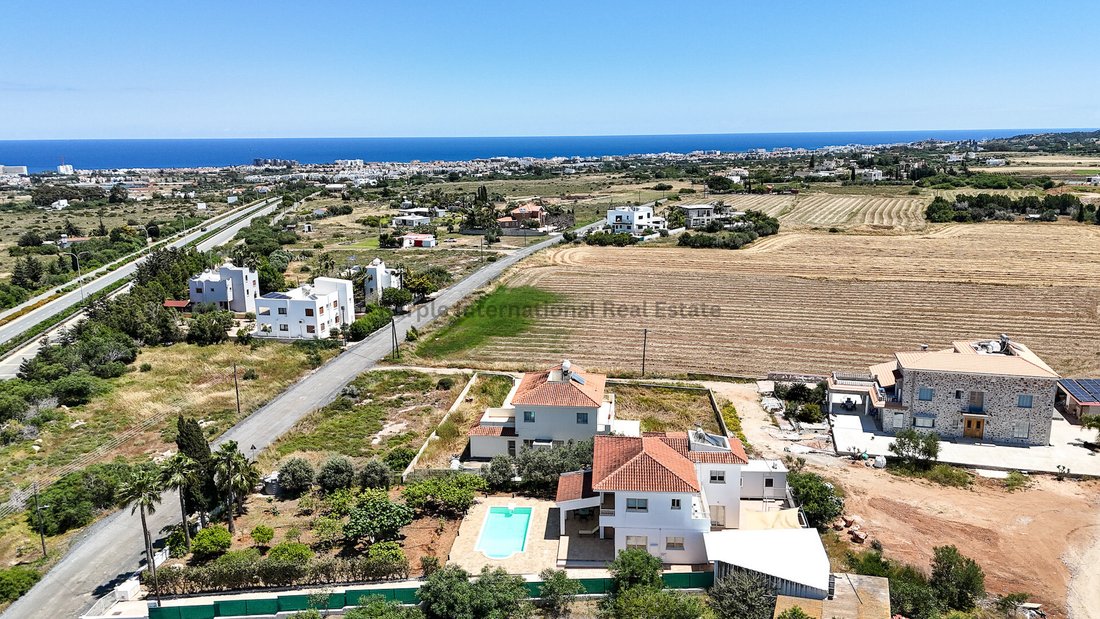 Villa in Paralimni, Famagusta, Cyprus 1 - 16712335