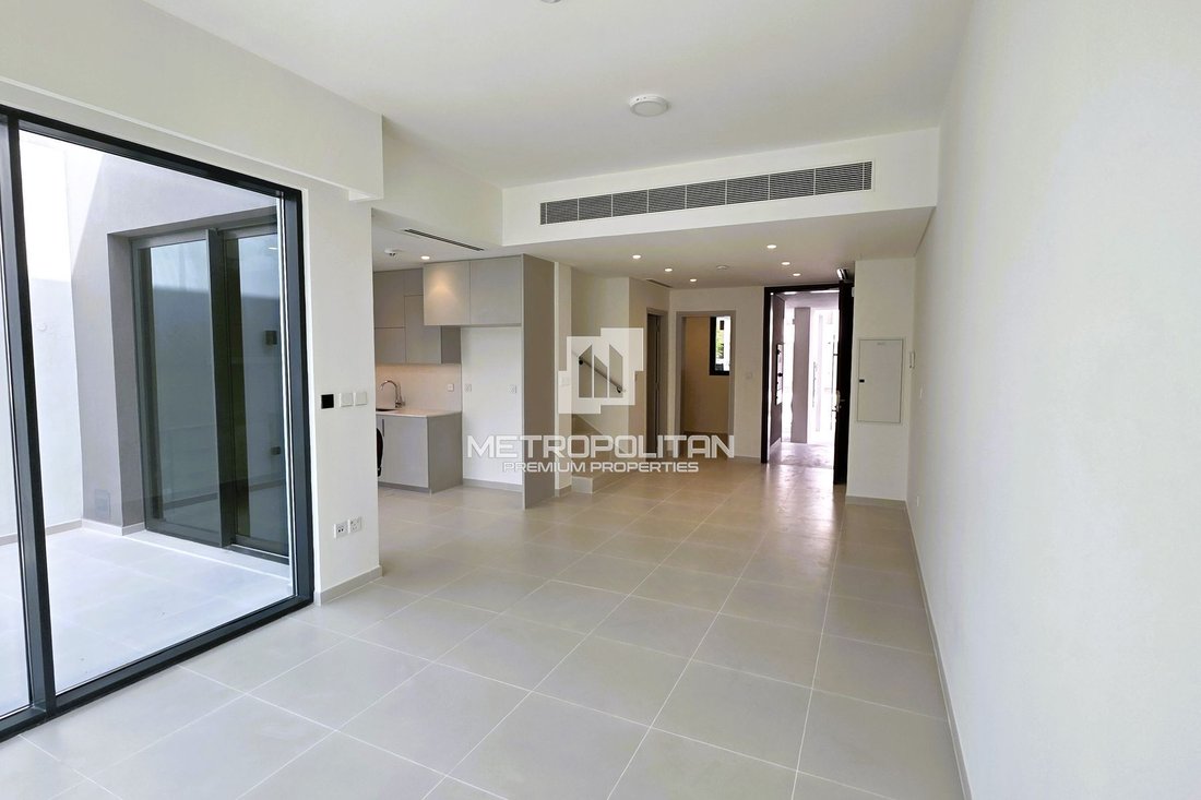 Townhouse in Wadi Al Safa 5, Wadi Al Safa, Dubai 3 - 17870628