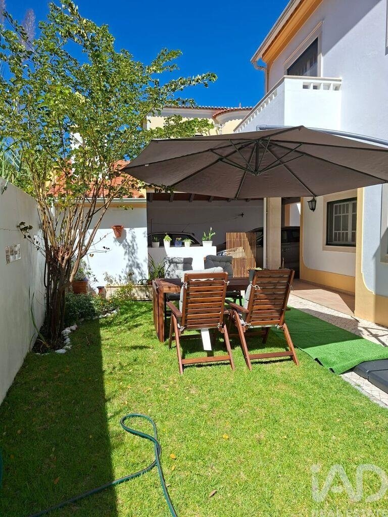 Townhouse in Santo Onofre e Serra do Bouro, Leiria District, Portugal 3 - 17871040
