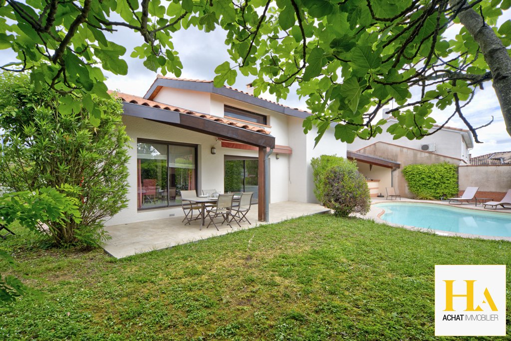 Villa in Belveze, L'Union, France 5 - 17870566