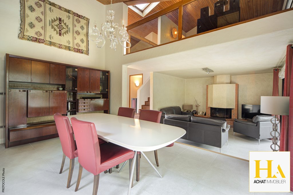 Villa in Belveze, L'Union, France 3 - 17870566