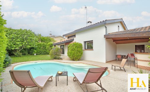 Villa in Belveze, L'Union, France 1