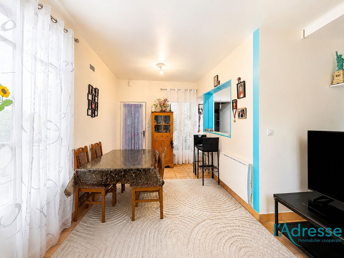 Villa in Arrondissement of Bobigny, Ile-de-France, France 1 - 17295052