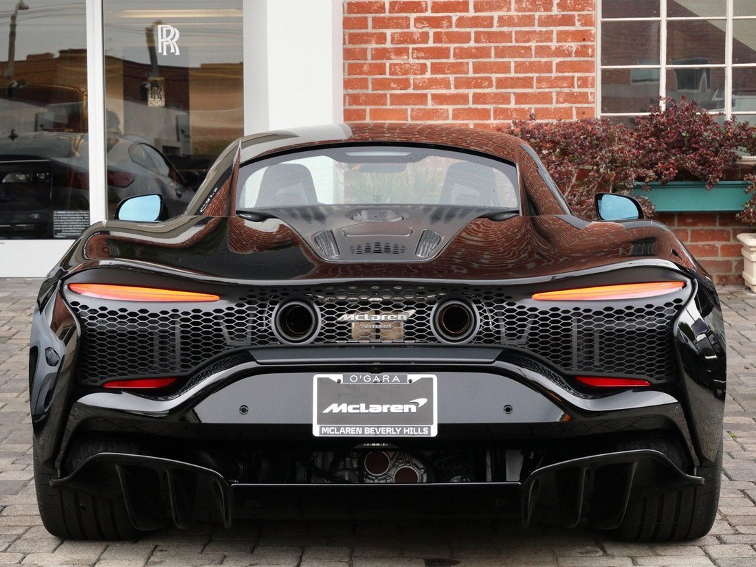Coupe in Beverly Hills, CA, United States 5 - 17870493