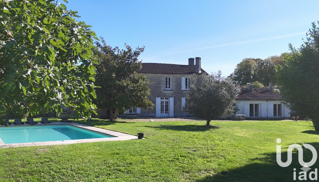 House in Cherves-Richemont, Val-de-Cognac, France 1 - 16291362