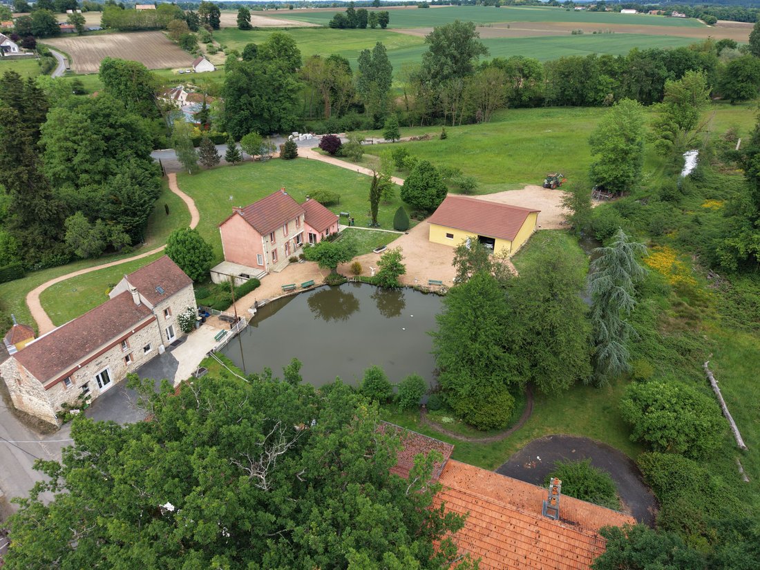 House in Creuzier-le-Neuf, Auvergne-Rhône-Alpes, France 1 - 17870905