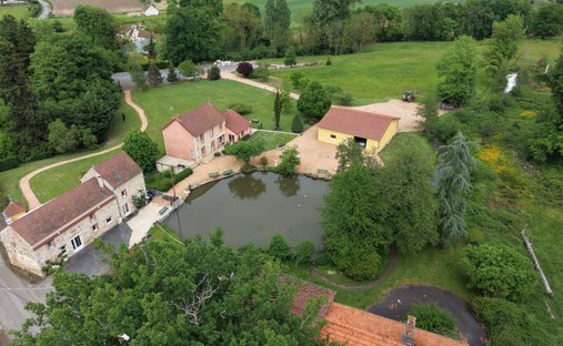House in Creuzier-le-Neuf, Auvergne-Rhône-Alpes, France 1