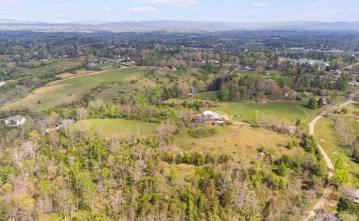 Land in Weaverville, North Carolina, United States 1