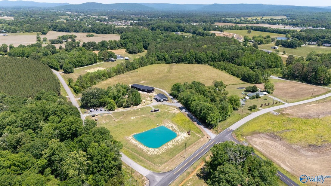 Farm Ranch in Owens Cross Roads, Alabama, United States 3 - 17870960
