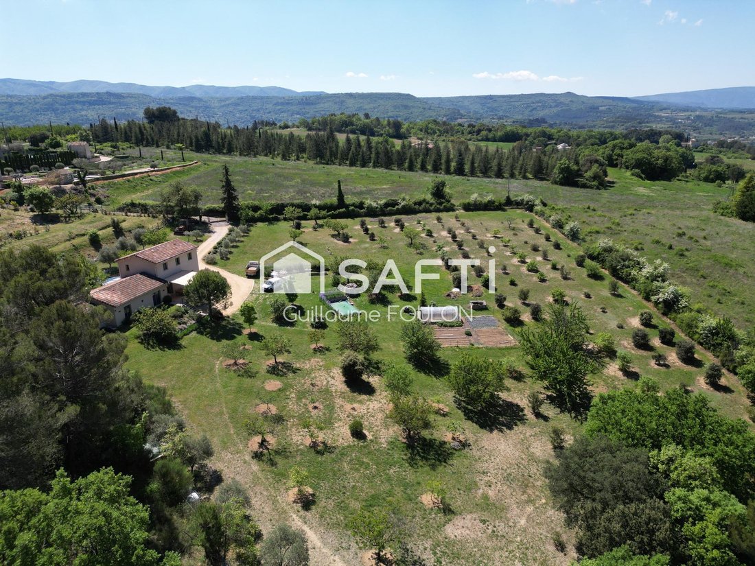 House in Apt, Provence-Alpes-Côte d'Azur, France 2 - 17871524