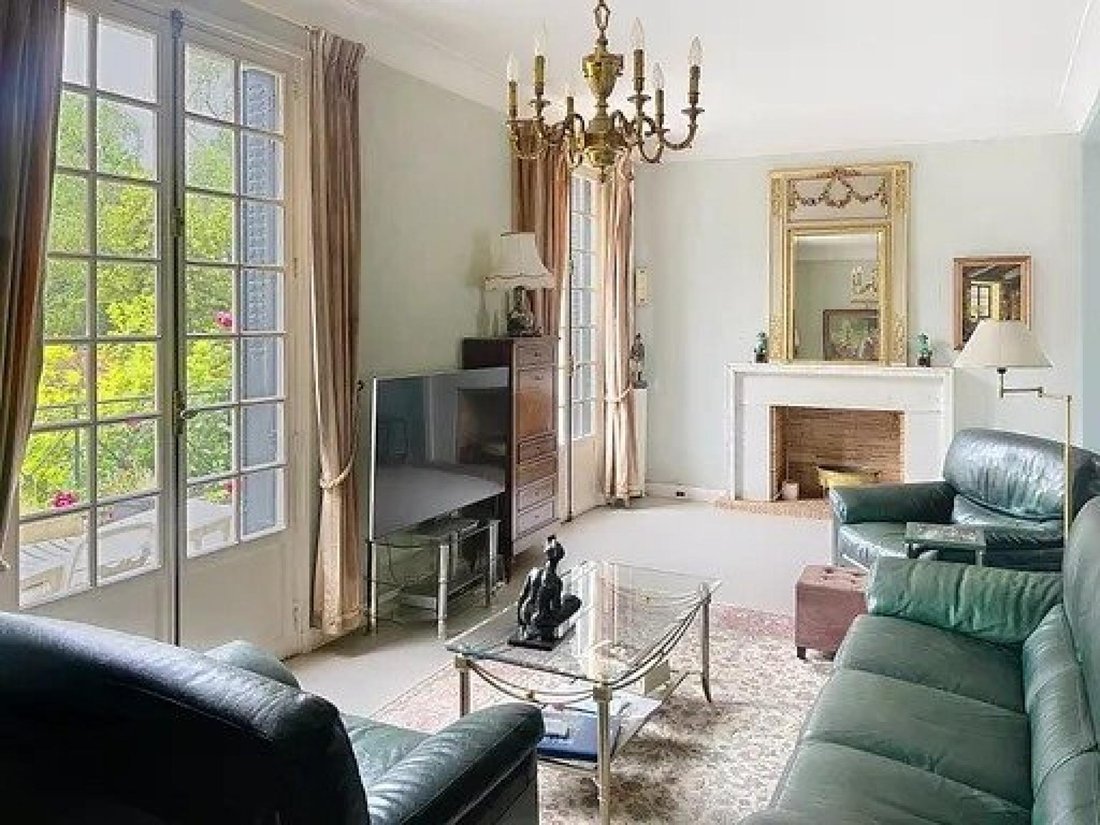 House in Centre Ville-Basilique, Saint-Denis, France 2 - 17871504