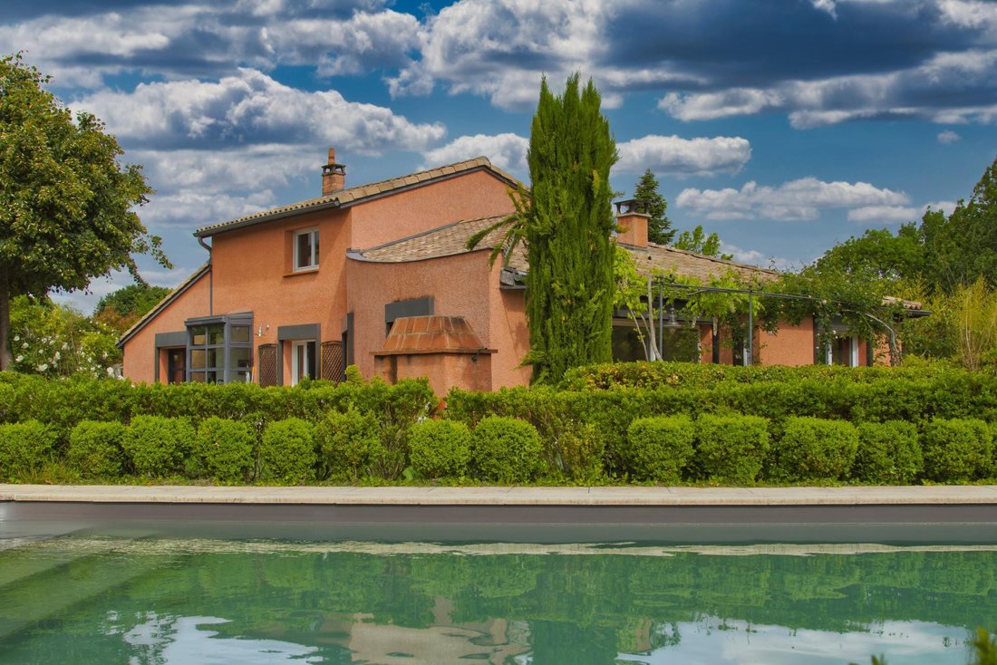 House in Rouffiac-Tolosan, Occitania, France 1 - 17871514