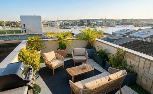 Apartment in Hôtel de Ville-Quinconce-Saint Seurin-Fondaudège, Bordeaux, France 1