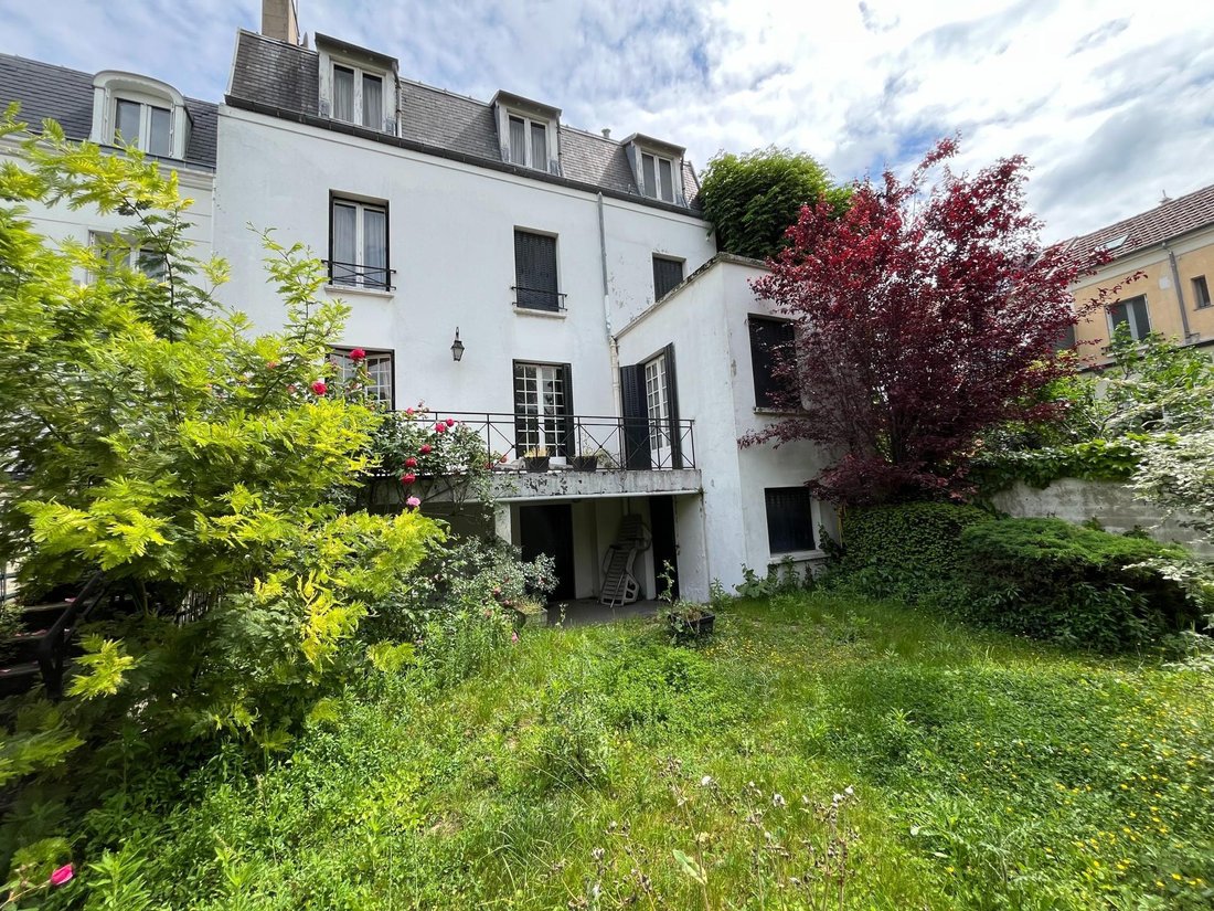 House in Centre Ville-Basilique, Saint-Denis, France 1 - 17871504