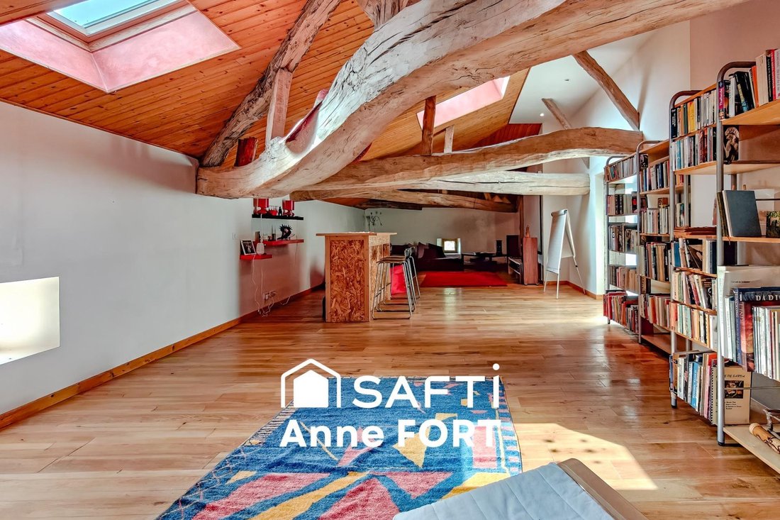 House in La Sauvetat-de-Saveres, Nouvelle-Aquitaine, France 2 - 17871559