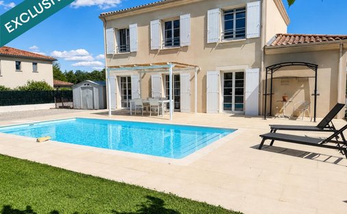 House in Sud, Léognan, France 1