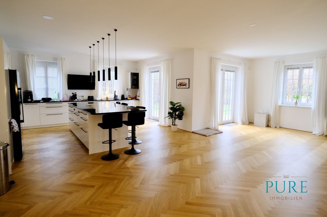 Villa in Oberwaltersdorf, Lower Austria, Austria 2 - 17870859