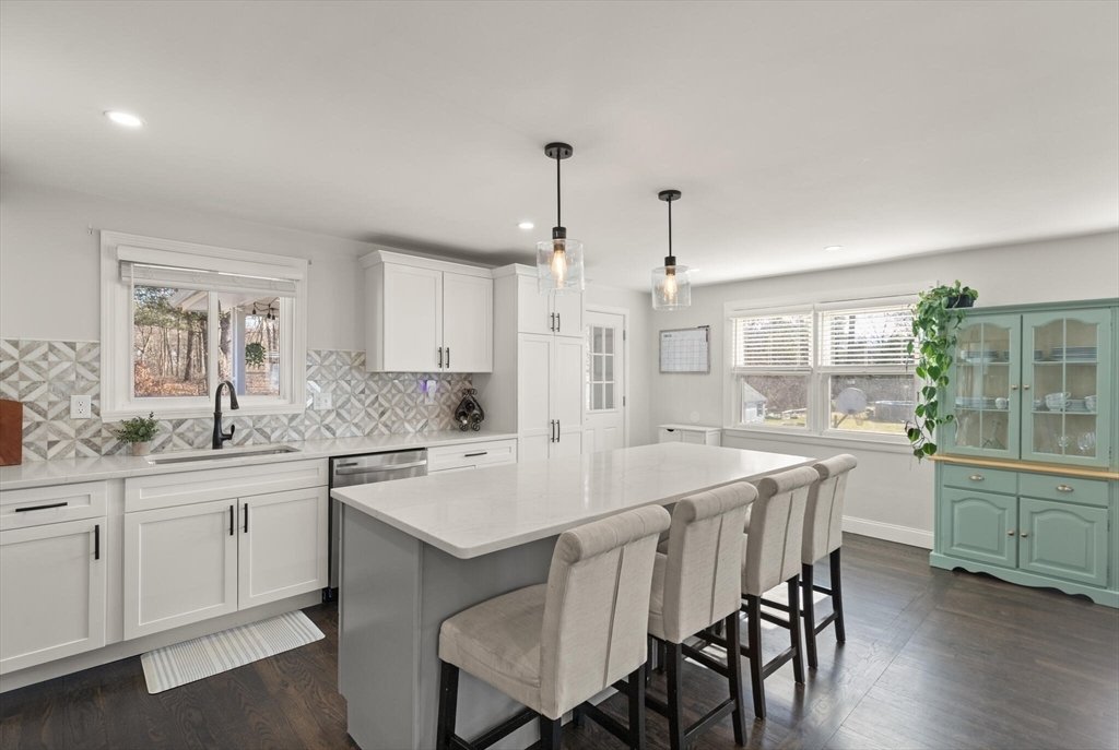 House in Chelmsford, Massachusetts, United States 1 - 17438342