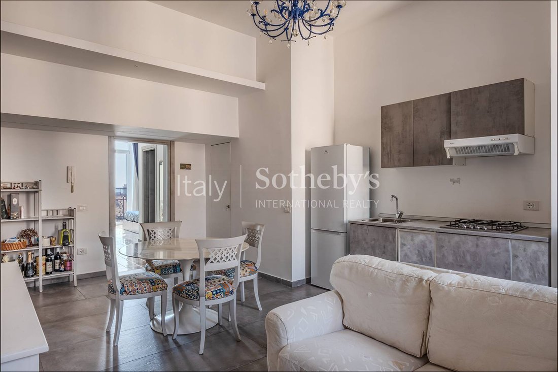 Apartment in Chiaia, Naples, Campania 3 - 17871123