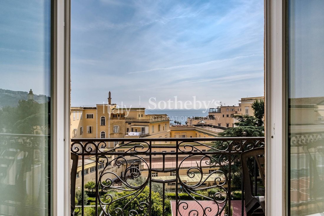 Apartment in Chiaia, Naples, Campania 2 - 17871123