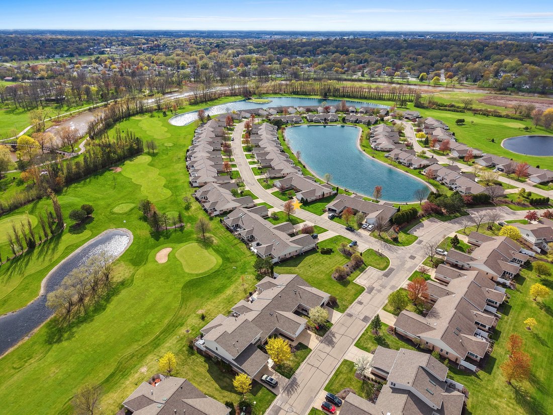 Condo in Green Bay, Wisconsin, United States 3 - 17871450