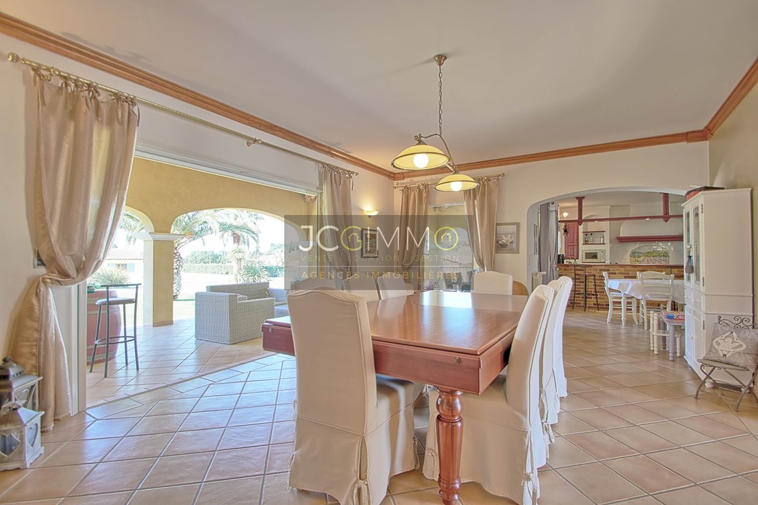 Villa a Hyères, Provenza-Alpi-Costa Azzurra, Francia 4 - 17875650