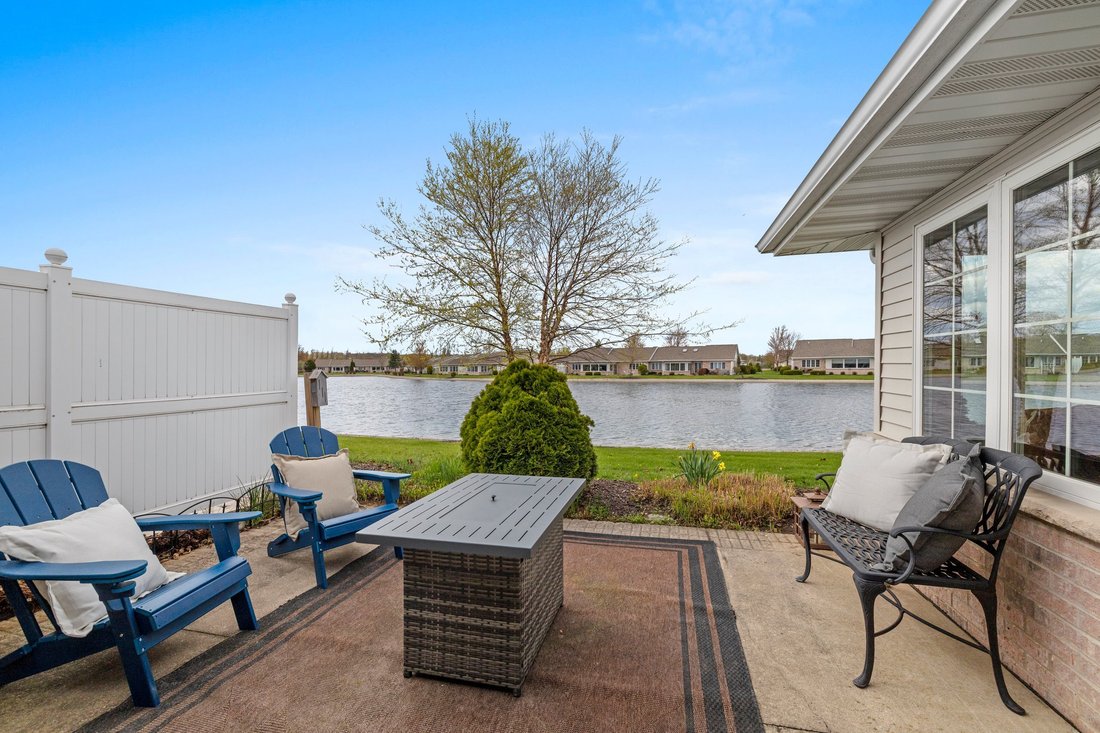 Condo in Green Bay, Wisconsin, United States 1 - 17871450