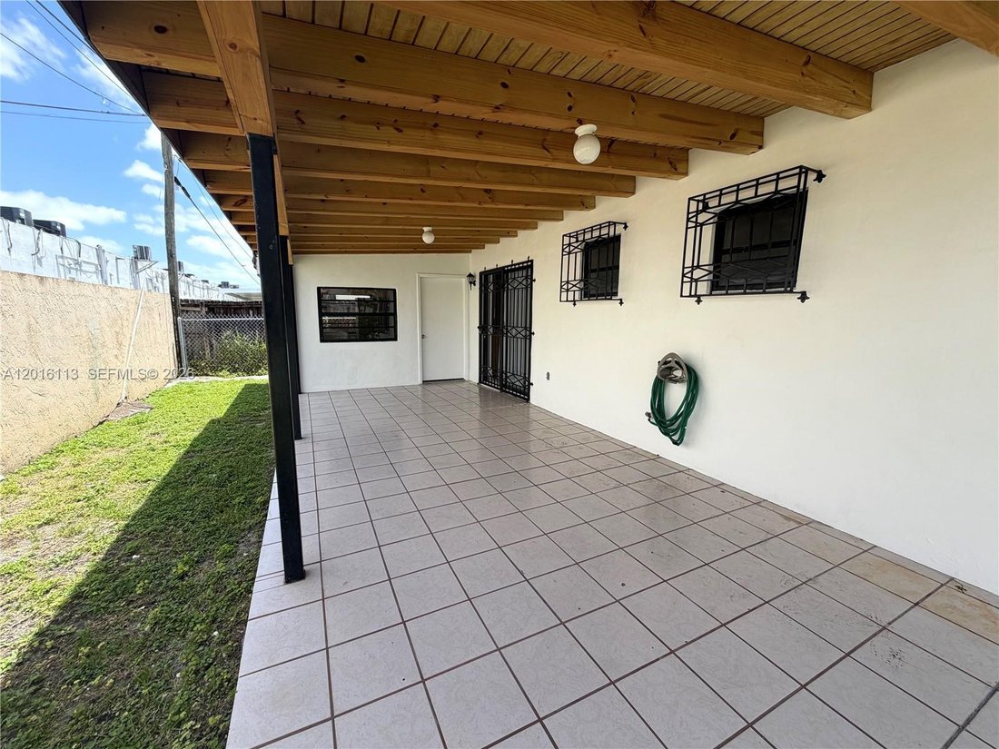 Condo in Miami, Florida, United States 3 - 17882469