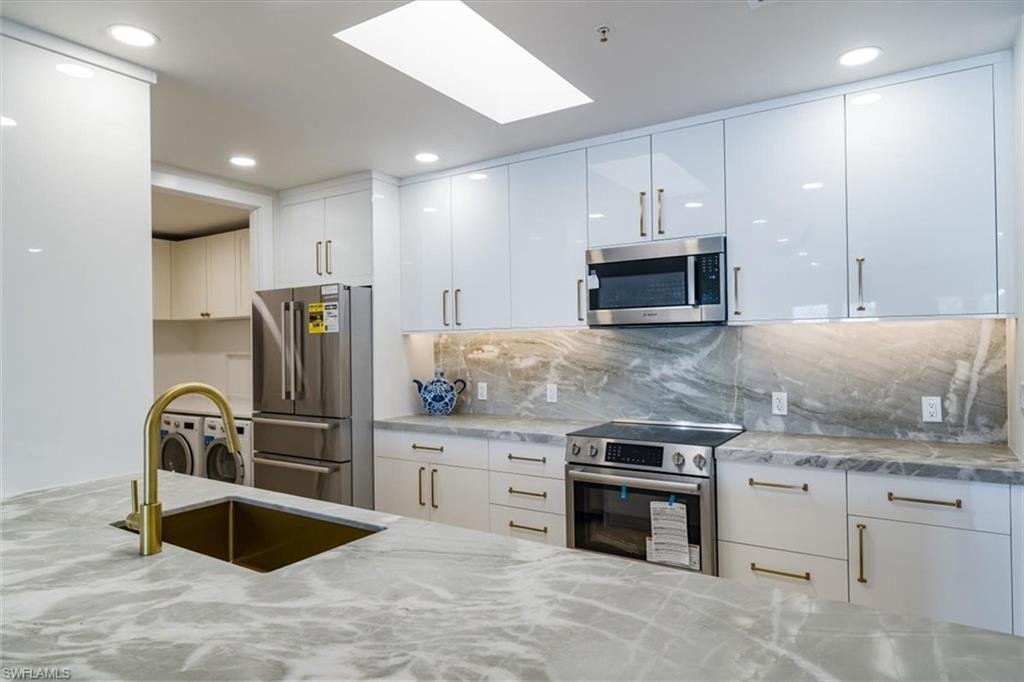 Condo in Naples, Florida, United States 2 - 16611317