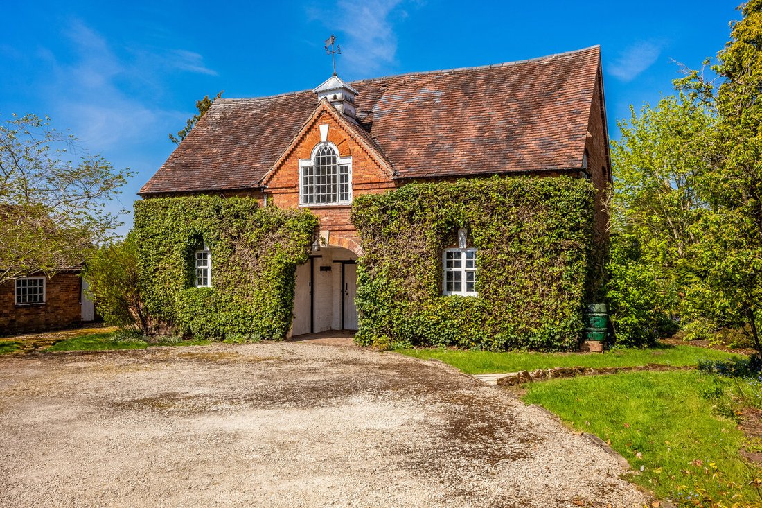 House in Kenilworth, England 5 - 17879093