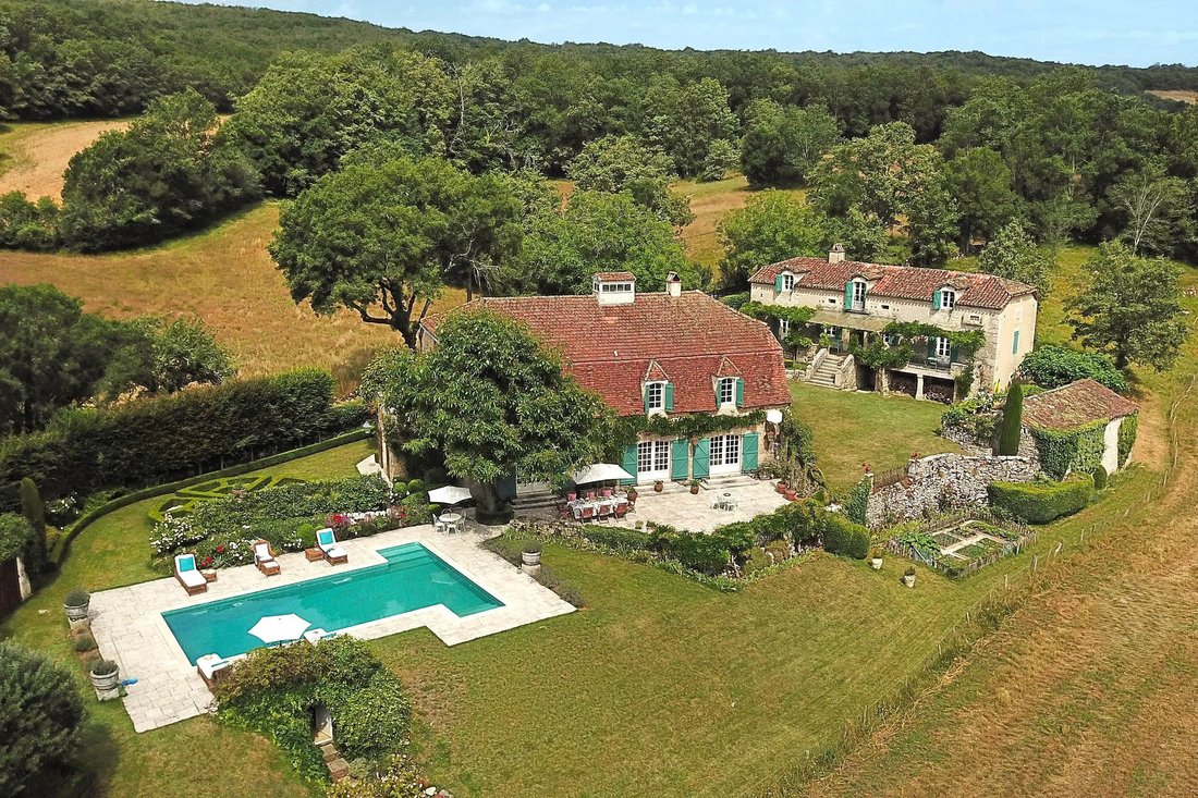 House in Saint-Cirq-Lapopie, Occitania, France 1 - 17327074