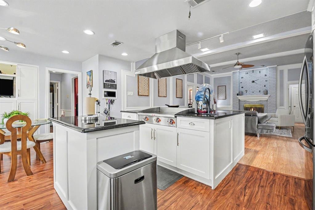 House in Carrollton, Texas, United States 4 - 17876555
