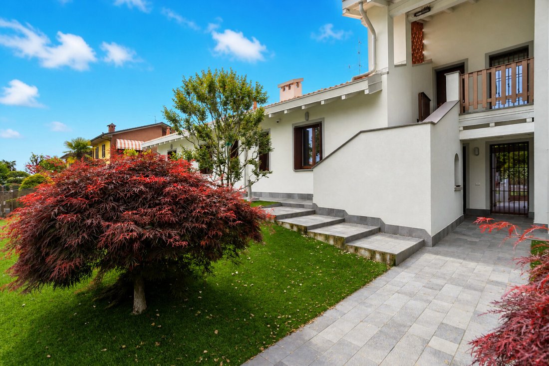 Villa in Chignolo d'Isola, Lombardy, Italy 5 - 17877519