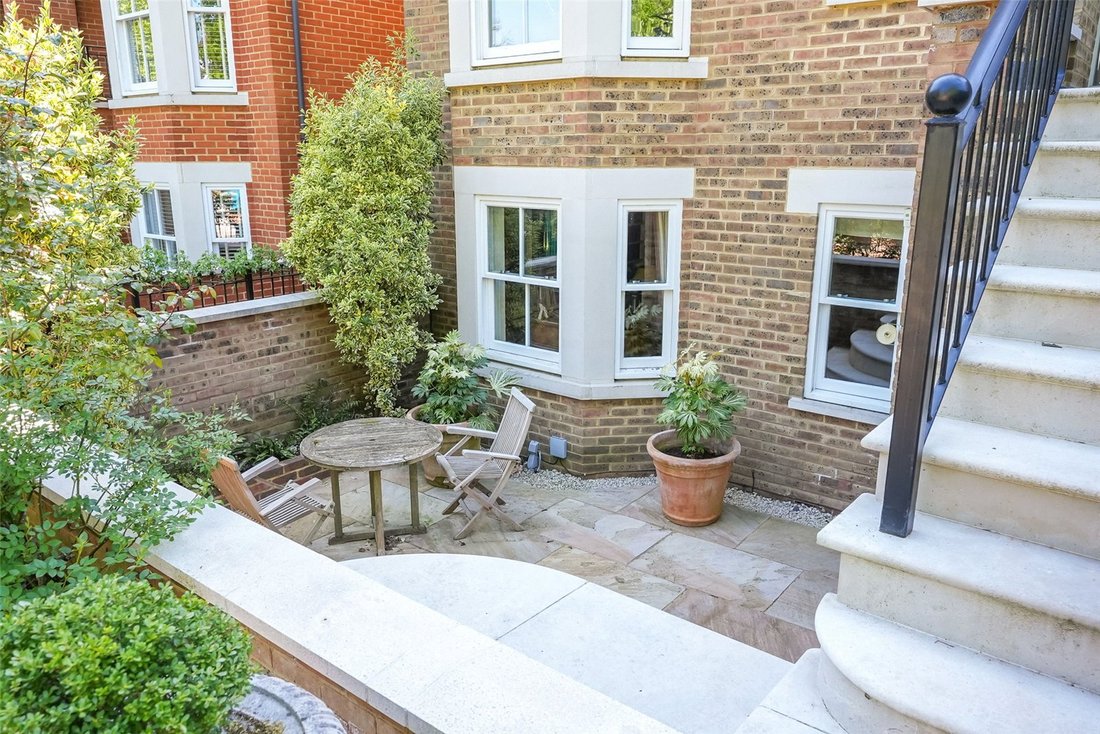 House in Richmond Upon Thames, England 2 - 17878916