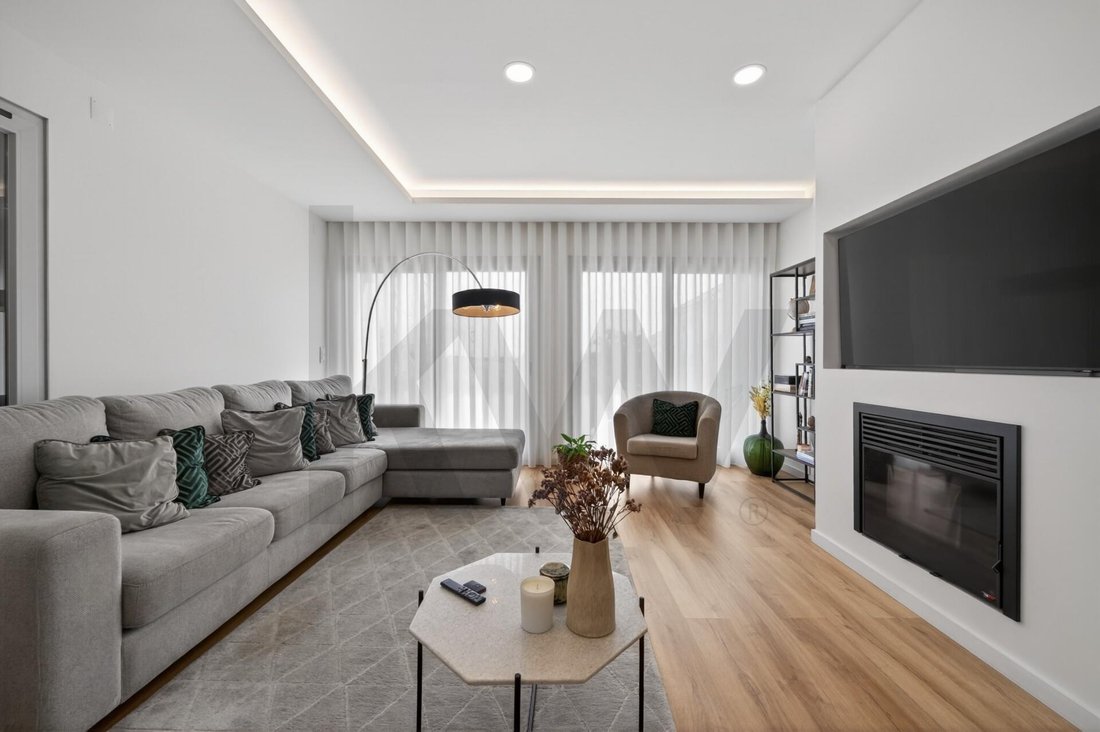 Townhouse in Sao Domingos de Rana, Lisbon, Portugal 1 - 17879518