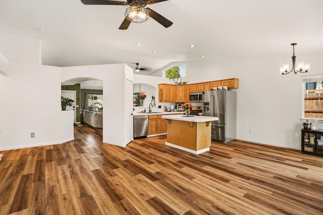 House in Bend, Oregon, United States 3 - 17876186