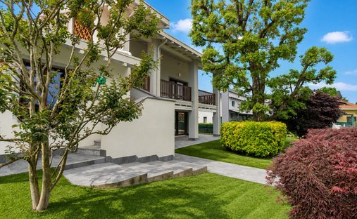 Villa en Chignolo d'Isola, Lombardía, Italia 1