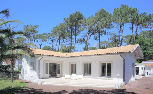 Villa in Seignosse, Nouvelle-Aquitaine, France 1