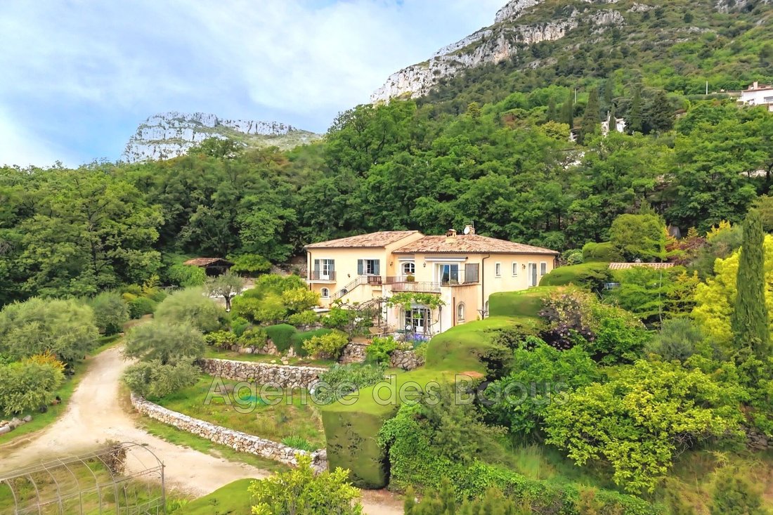 Villa in Saint-Jeannet, Provence-Alpes-Côte d'Azur, France 3 - 17872981