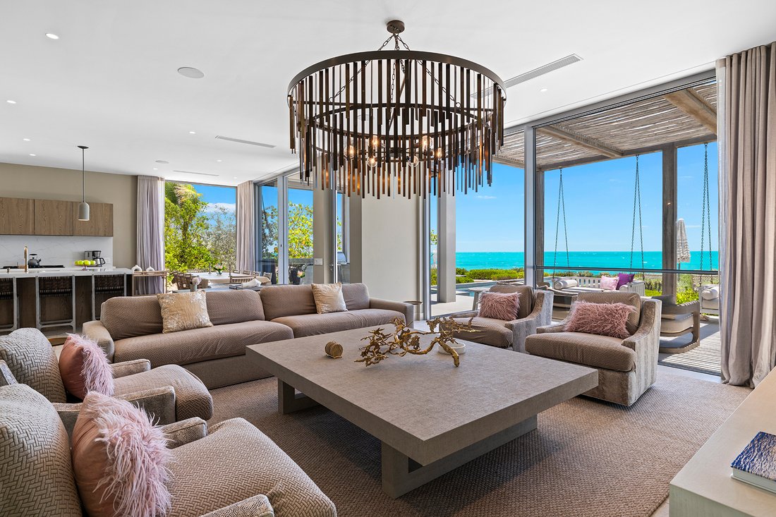 House in Long Bay Hills, Caicos Islands, Turks and Caicos Islands 2 - 16991352