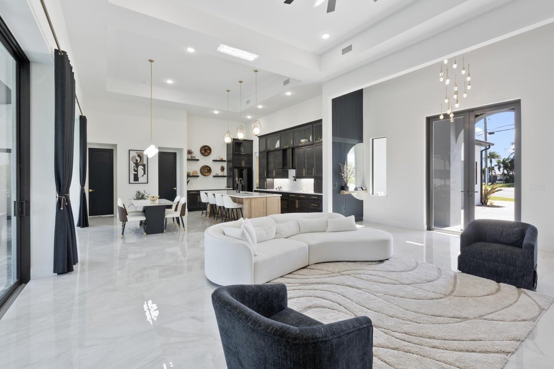 House in Cape Coral, Florida, United States 3 - 17879530