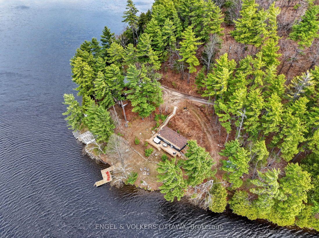 House in Calabogie, Ontario, Canada 5 - 17876272