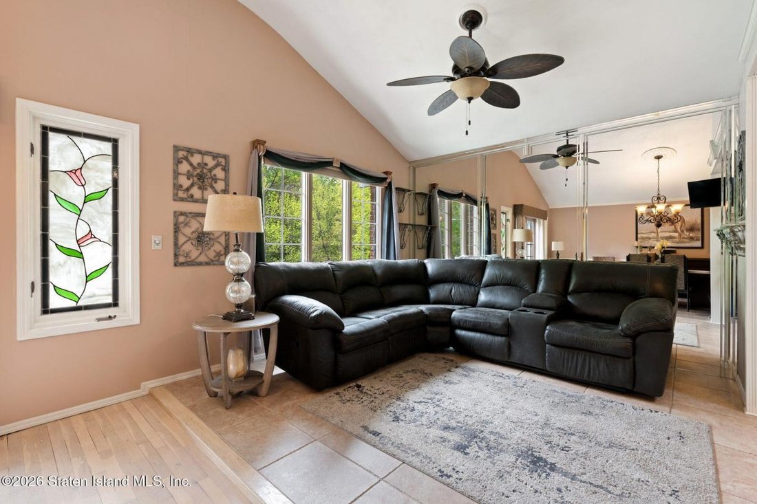 House in New York, New York, United States 4 - 17884184
