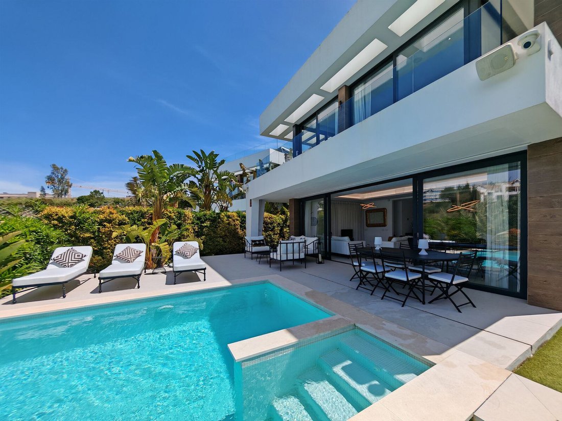Villa en Estepona, Andalucía, España 1 - 17872283