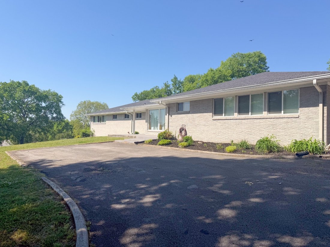 House in Pulaski, Tennessee, United States 1 - 17876436