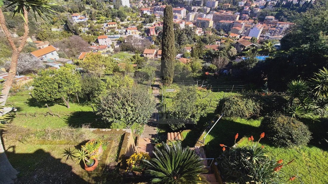 House in Menton, Provence-Alpes-Côte d'Azur, France 4 - 17879401