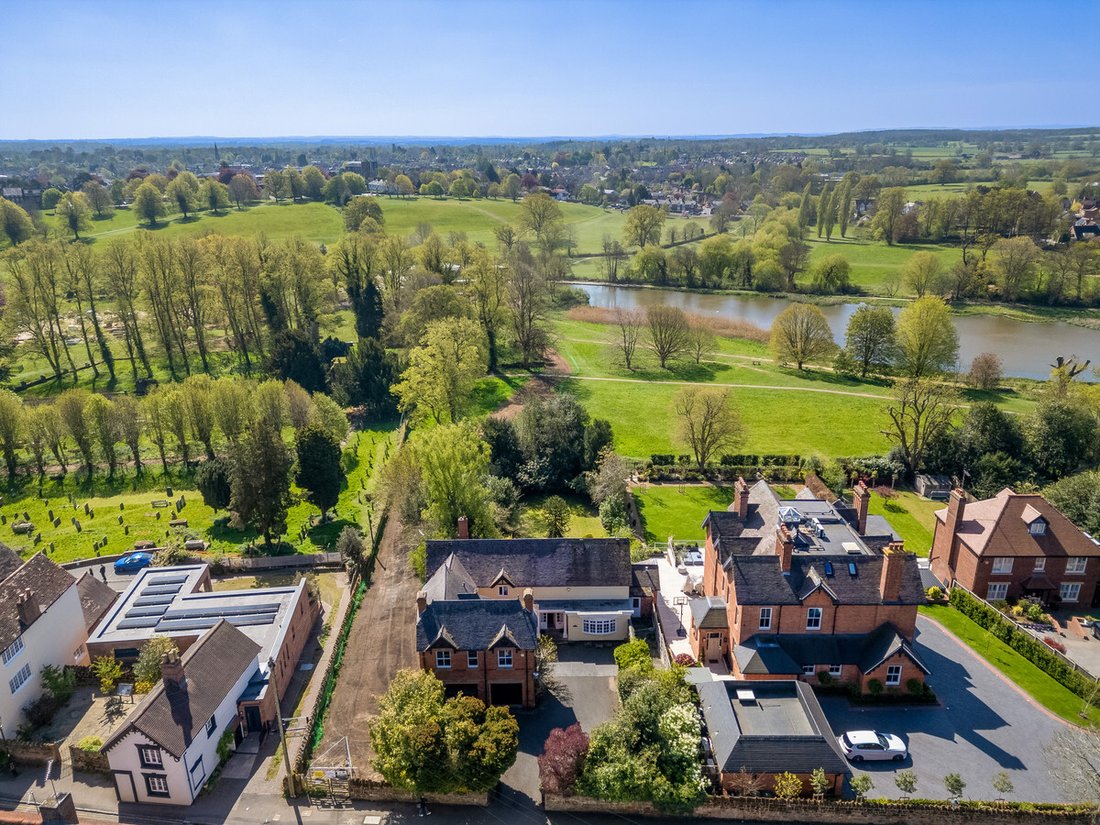 House in Kenilworth, England 3 - 17879079